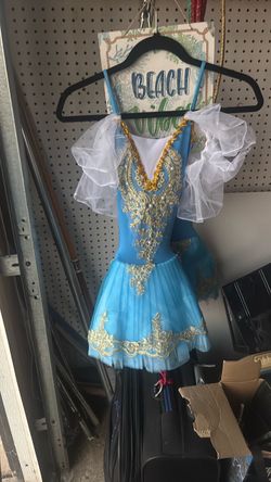 Costume with wig for small child