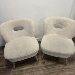 2  Boucle Chair