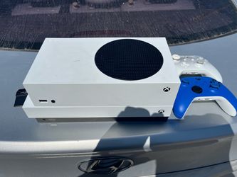 Xbox One X and Series S