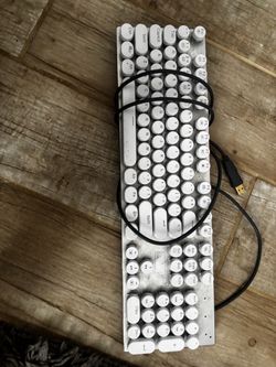 Light-Up Typewriter Style USB Keyboard – $10
