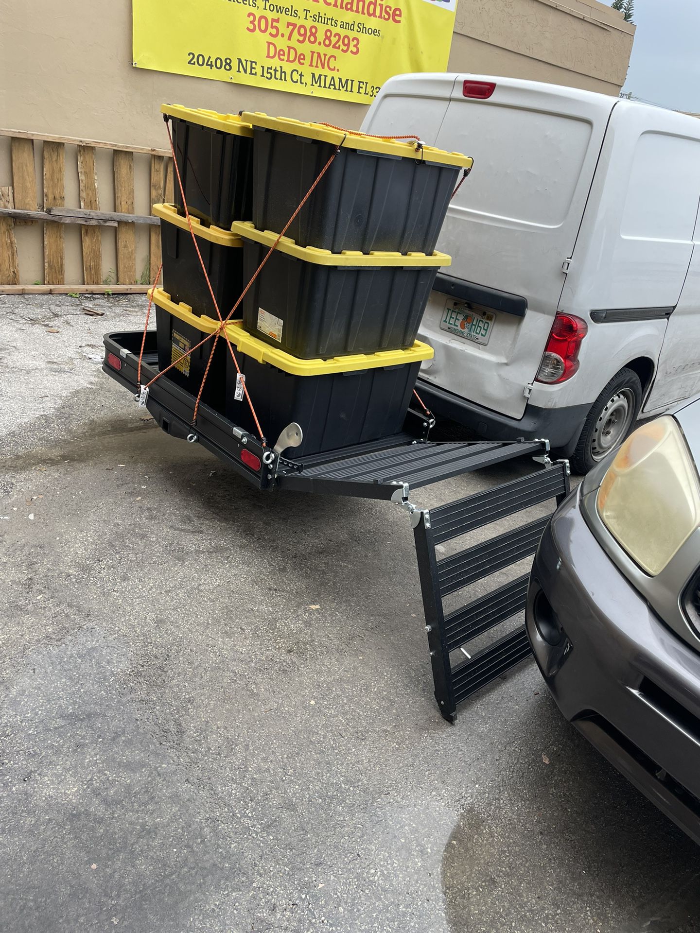 Folding  Cargo Carrier with 3-Position Ramp