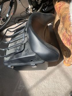 Motorcycle pizza box for Harley ? With windshield bike details in post