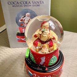 Hallmark 2001 Santa Musical Snow Globe with Moving Train  