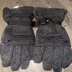 Burton snow gloves never used