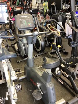 Life Fitness Select Series Lifecycle Upright Exercise Bike