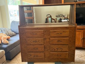 Dresser