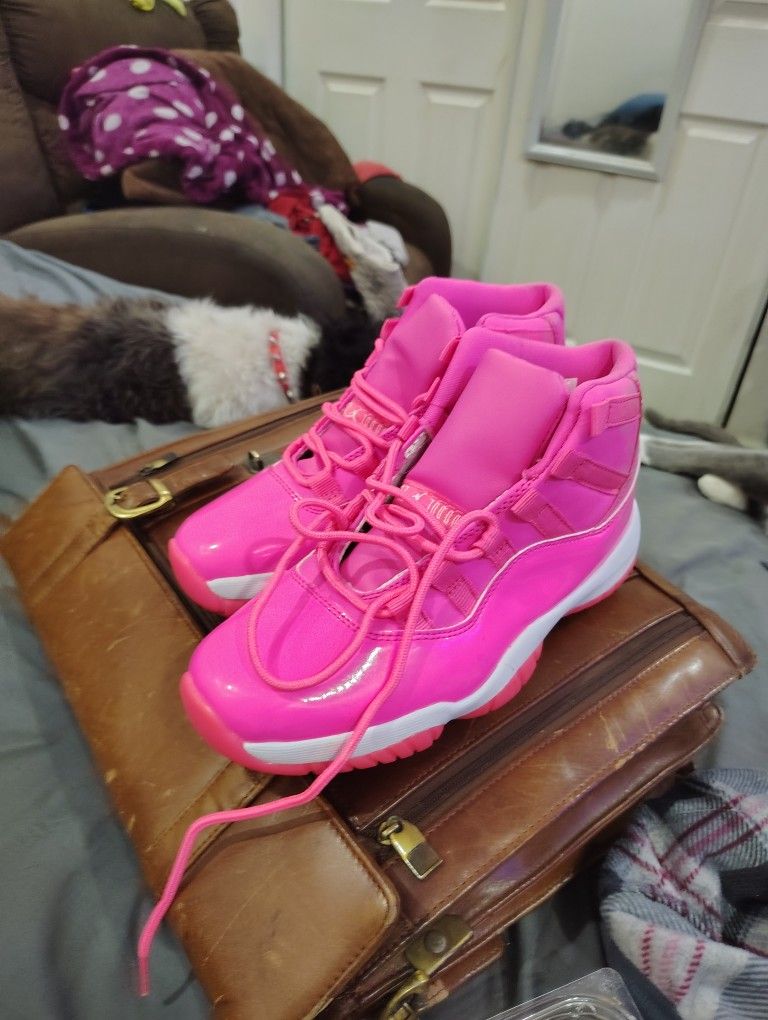 Jordan 11s