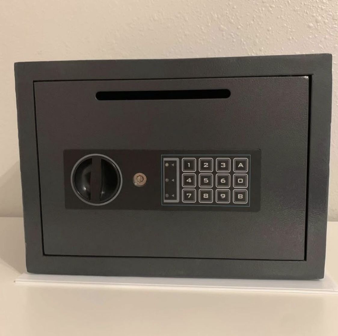 Electronic Safe Box