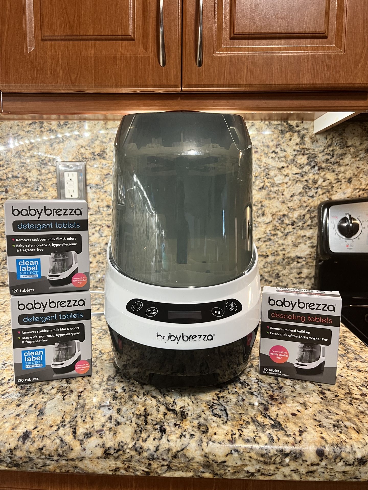 Baby Brezza Bottle Washer Pro With Detergent Tablets & Descaling Tablets