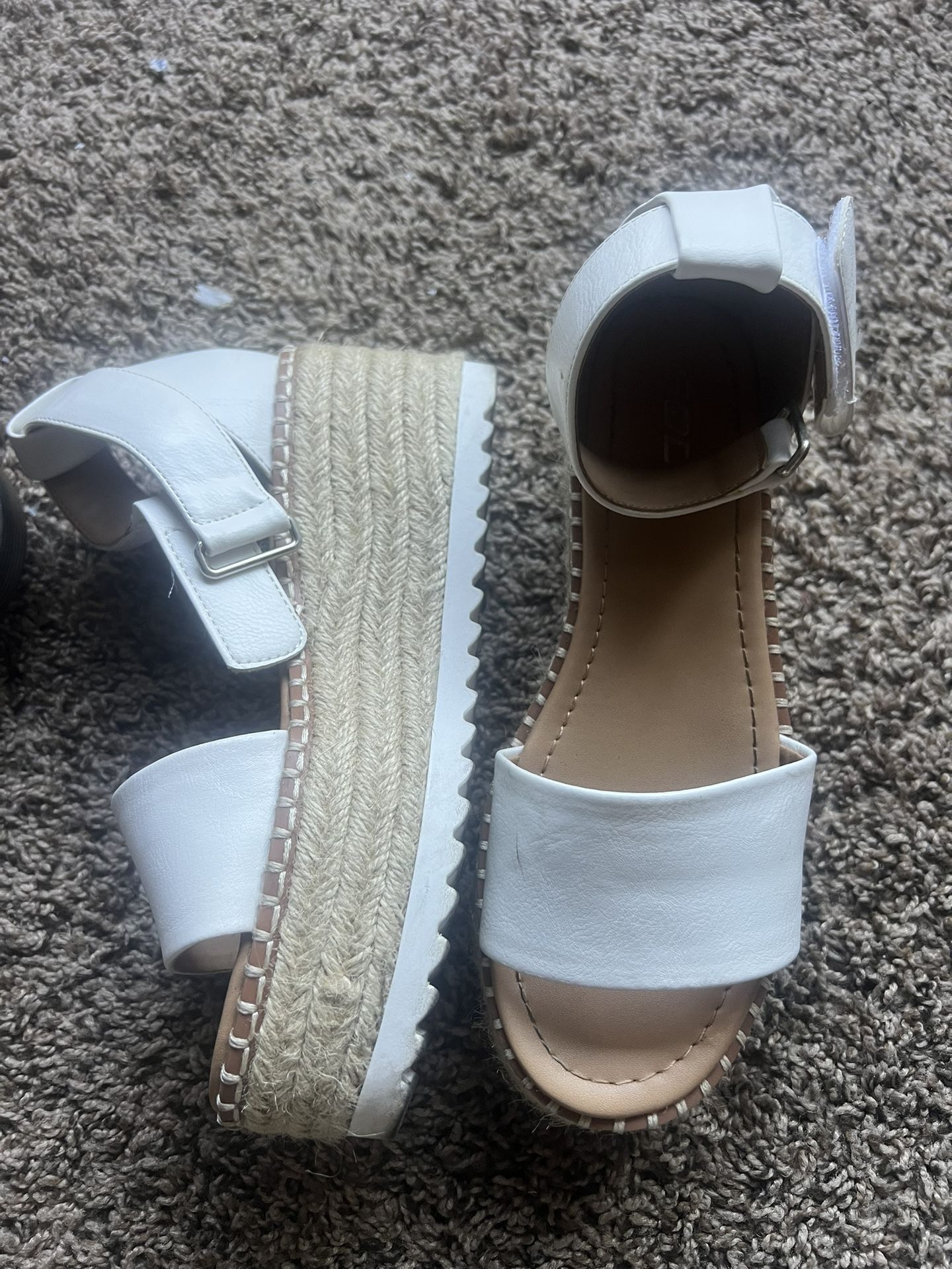 White Wedges