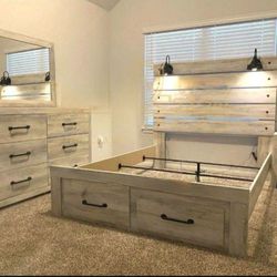 Cambeck Whitewash Footboard Storage Bedroom Set