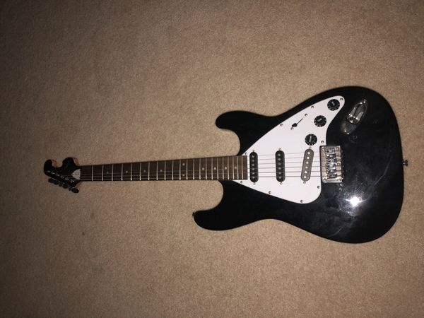 Me 1957 First Act Electric Guitar With Amplifier Chords Me 1957 First Act Electric Guitar With Amplifier Chords Bag