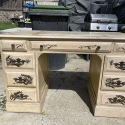 Vintage Furniture 