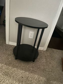 MUST GO BY SEPT 12 Accent table
