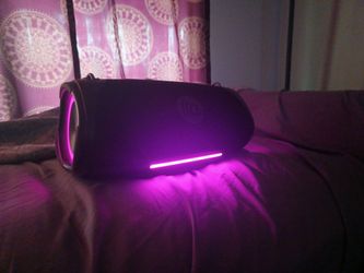 BLUETOOTH SPEAKER NEW