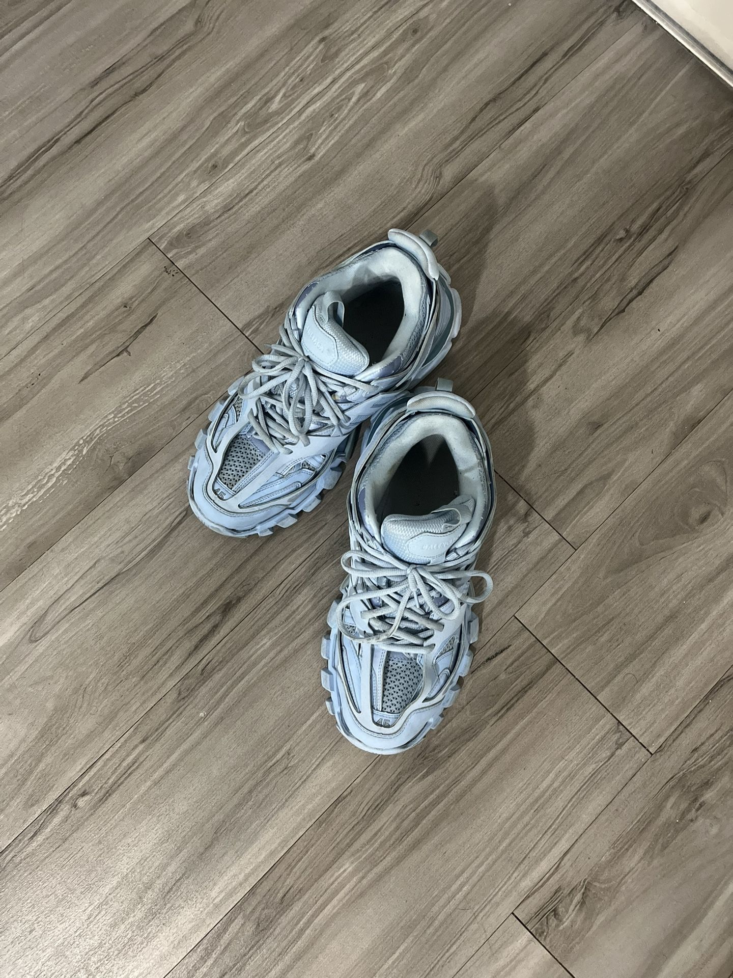 Balenciaga Tracks Size 45