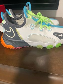 Nike shoes size 2.5Y