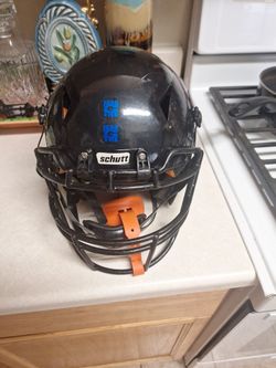 SCHUTT YOUTH SMALL VENGANCE A11 $150 FIRM PRICE