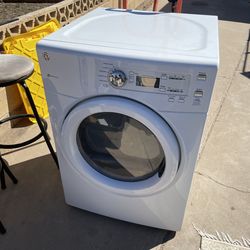 Free washer, dishwasher, 2 freezers, bench and other stuff must be able to pick all . Thanks!