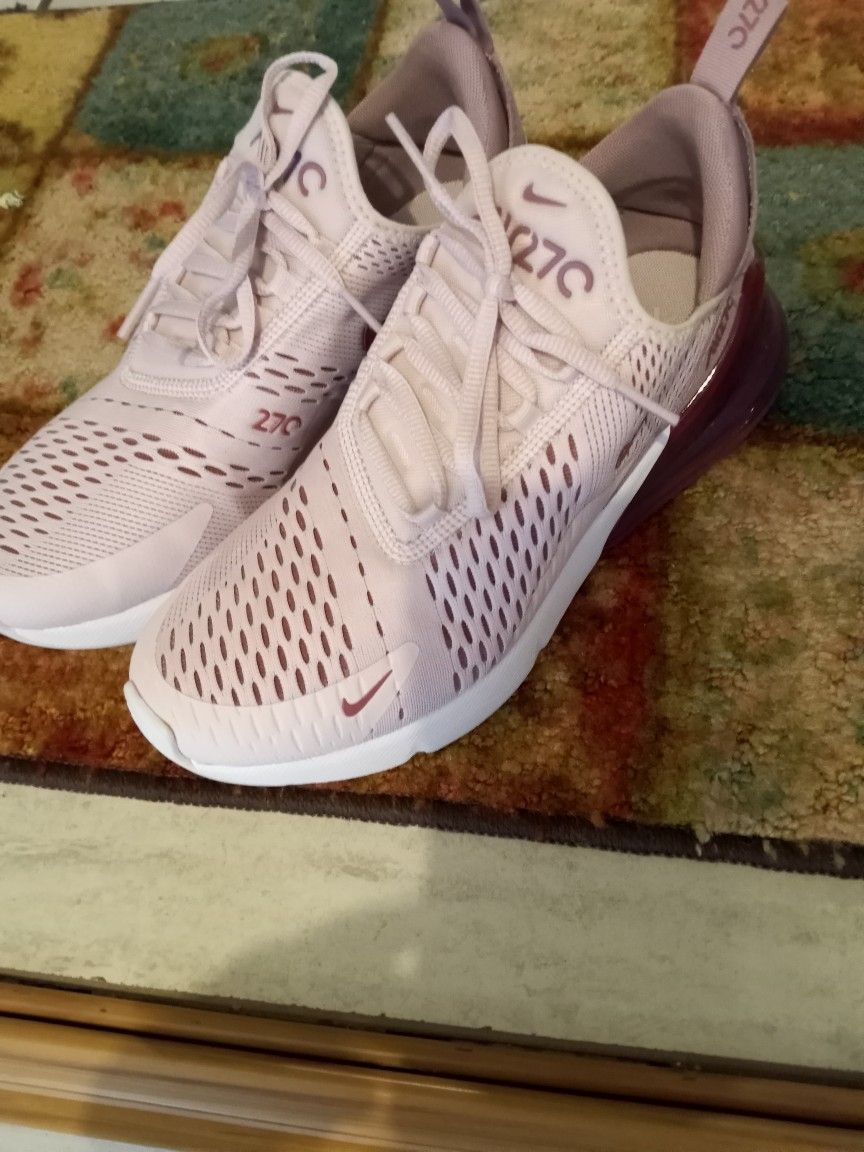 Womens Airmax 270