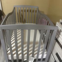 Baby crib