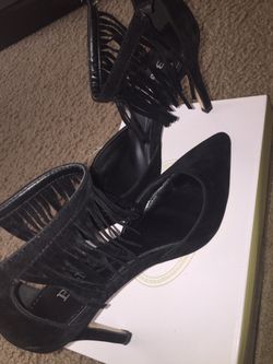 Size 8, black fringe heel