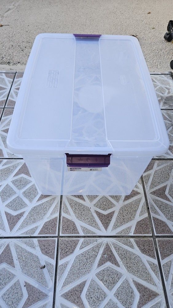 L24" H13" D14" Sterilite 66 Quart Clearview Latch Storage Container. Only used one time.