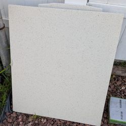 Free White/Cream Quartz Countertop Pieces