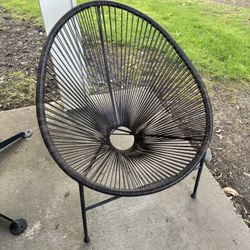 Outdoor acapulco chairs - 4 total 