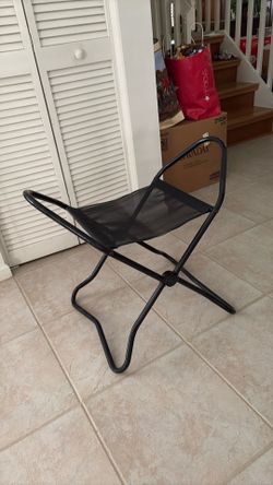 New York/ Stockholm museum style stool