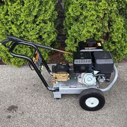 Mi-T-M ChoreMaster 4200 PSI Commercial Gas Pressure Washer – Like New!