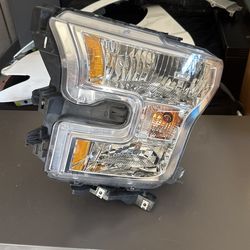 2016 Ford F150 Left Headlight