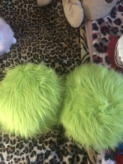 NEON FLUFFY PILLOWS 