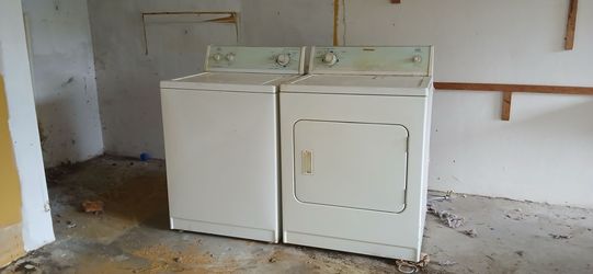 Washer and dryer set ROPER