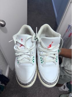 Green and white Jordan 3s Size 4.5