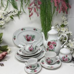 Southington “MARIA” Fine China – Set of 8 .8 pieces per set + 5 Serving Pieces   Made in Poland – Elegant Rose Pattern 