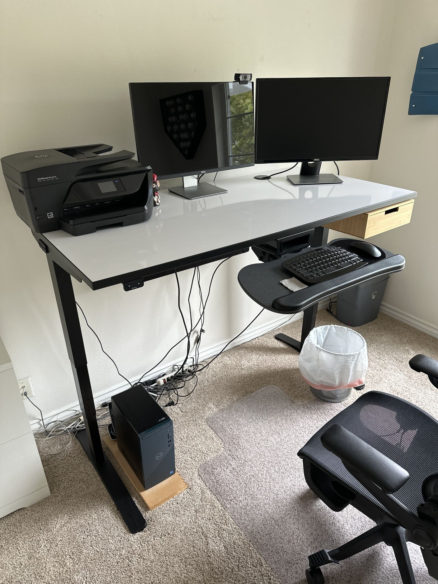 Stand Up Desk. Whiteboard Dry Erase Top