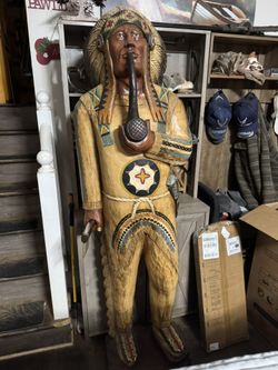 6 foot hand carved wooden cigar store Indian statue, perfect condition