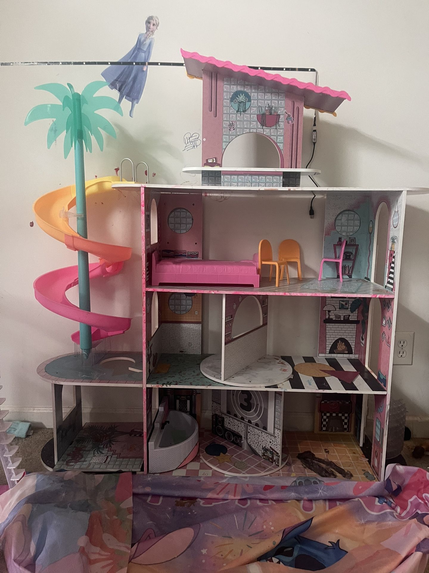 LOL Dollhouse