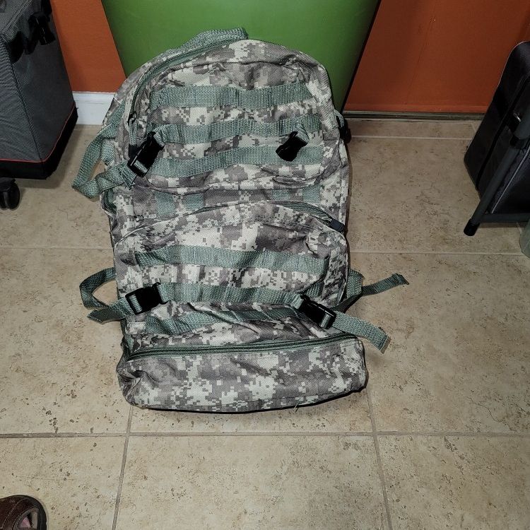 Military ACU Digital Backpack With 4 Storage Compartments