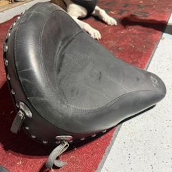 Wide Mustang seat for TOURING SOLO FOR HARLEY-DAVIDSON SOFTAIL 1(contact info removed)