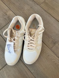 Women’s Nike shoes