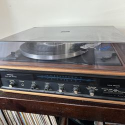 Pioneer Vintage Record Player And Speakers
