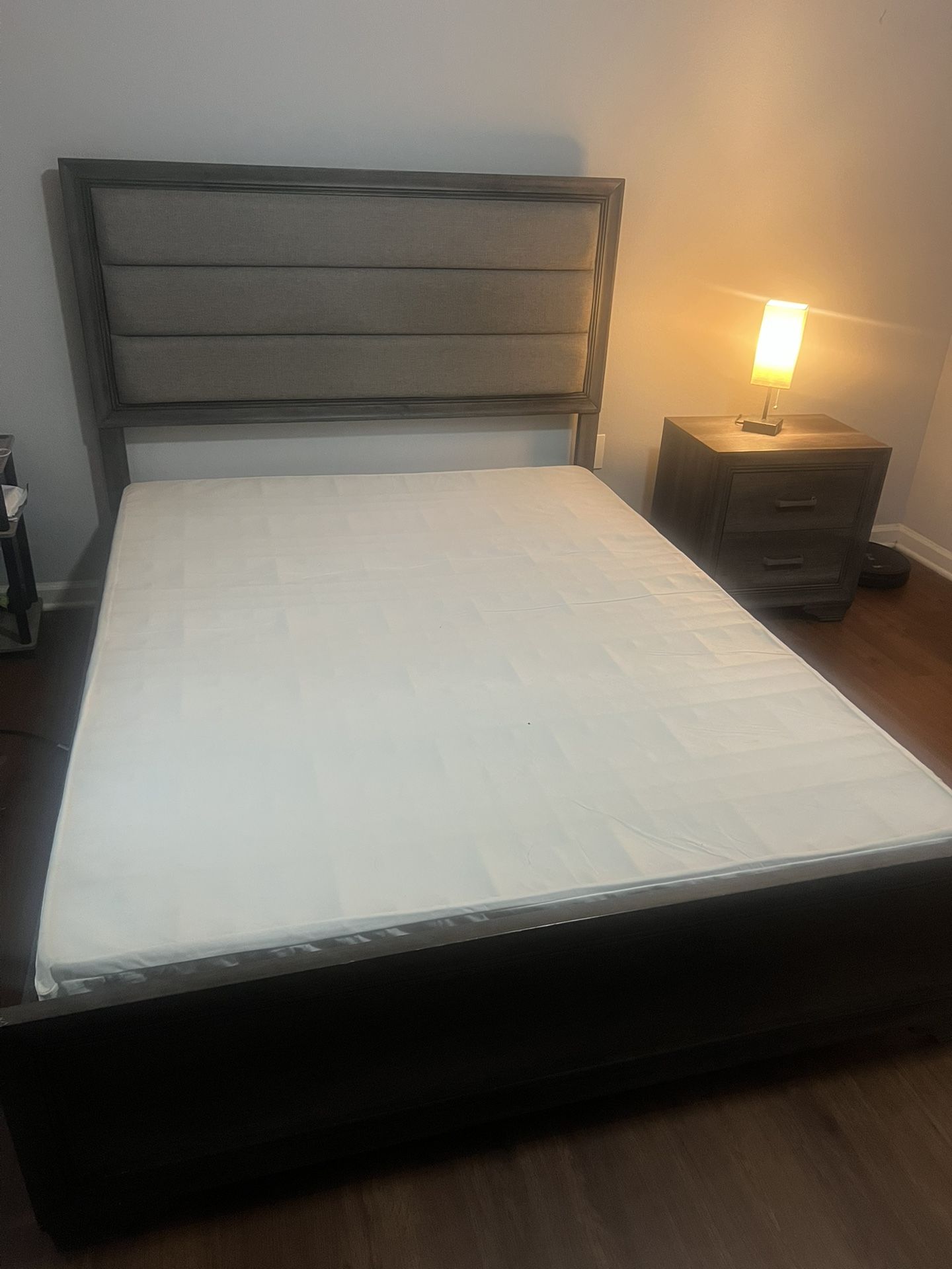 Queen Bedroom Set
