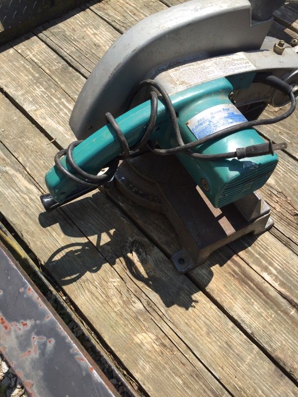 Makita miter saw