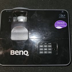 BENQ digital projector model MS500