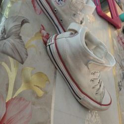 Converse Girl 