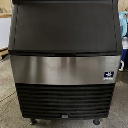COMMERCIAL ICE MAKER