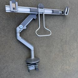 Humanscale M8 Dual Monitor Arms
