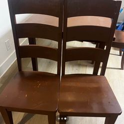 Dinning table and chairs